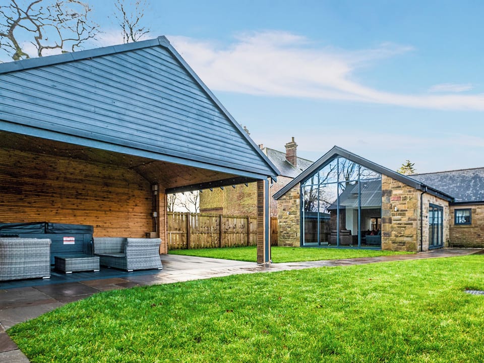 Exterior | 13 Shearling - Morpeth Retreats, Warkworth