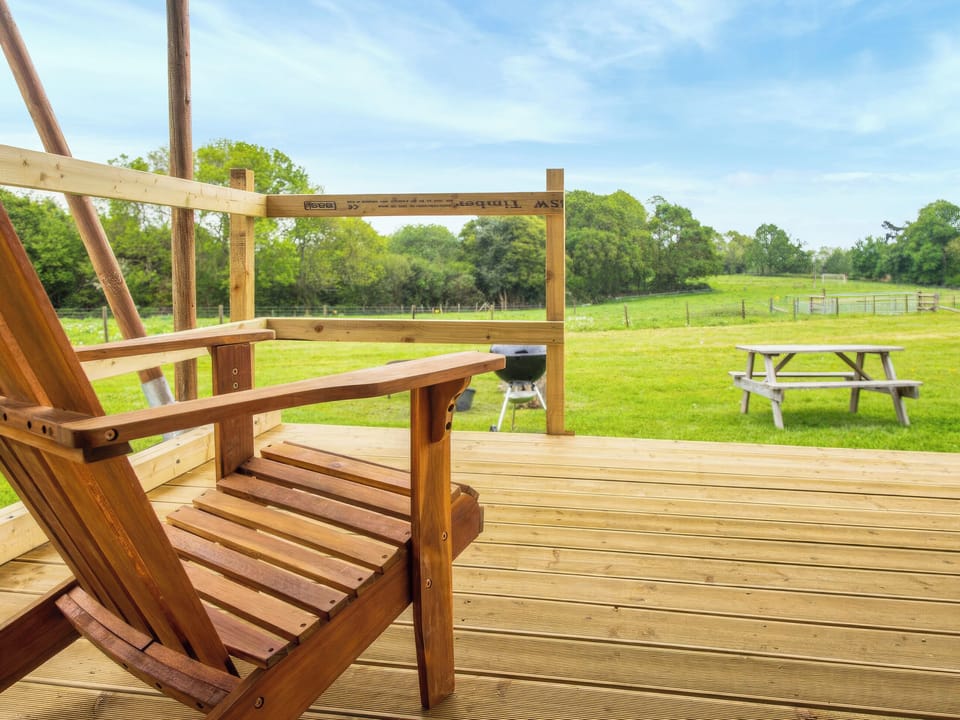 Terrace | Gambledown Farm - Skylark - Safari Tent - Gambledown Farm Safari Tents, Romsey