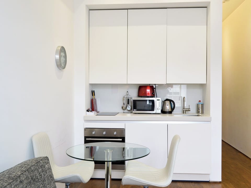 Modern kitchen and dining area | Number Fifteen Mills Bakery - Drakes Wharf, Plymouth