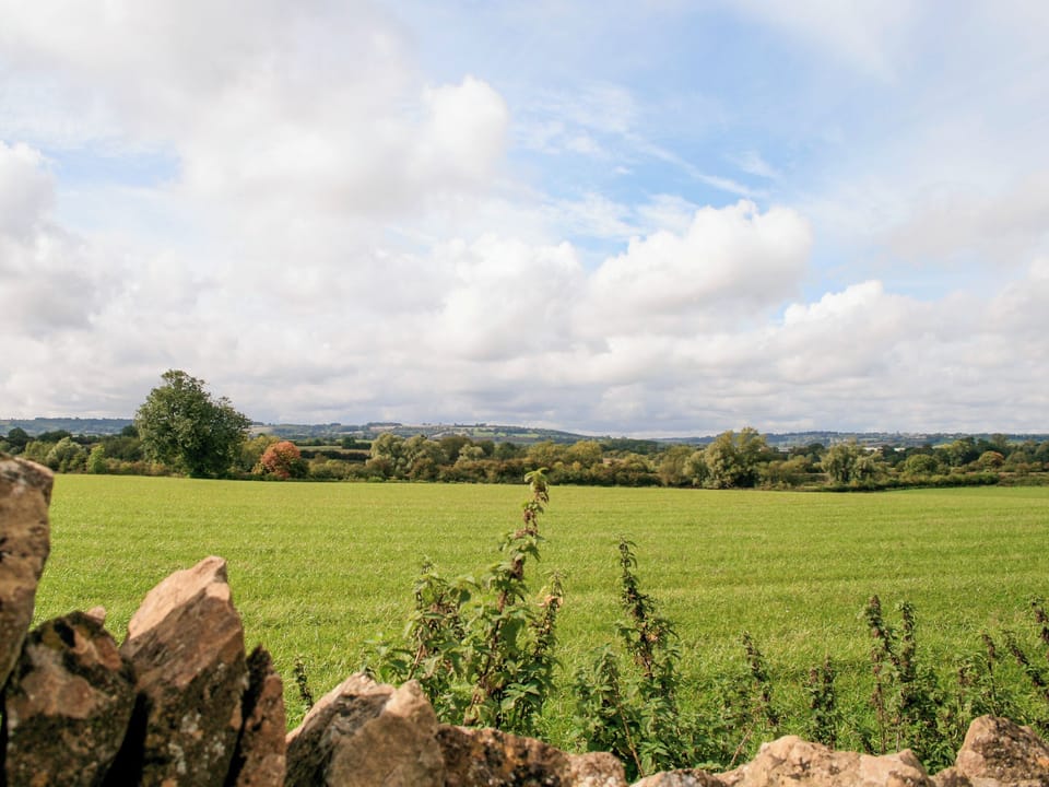 Magnificent views over surrounding countryside | Kingham Cottages, Kingham, near Chipping Norton
