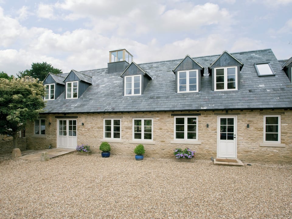 Front elevation of holiday home | Berry Pen Cottage - Kingham Cottages, Kingham, near Chipping Norton