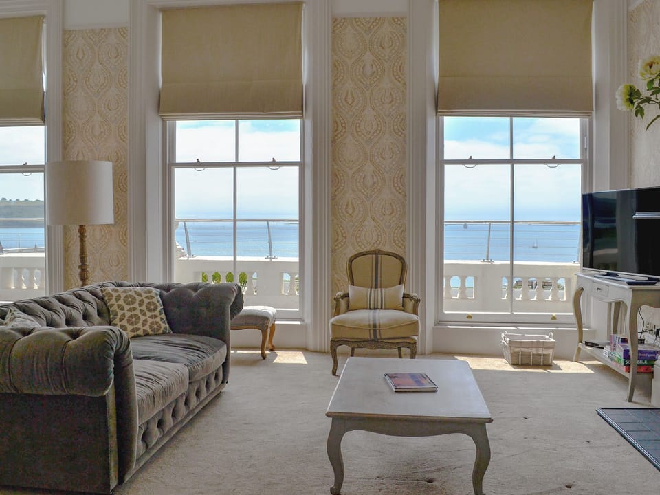 Light and airy lounge/diner with sea views from the panoramic windows | Elliott Terrace - Lady Astor Apartment - Elliot Terrace, Plymouth