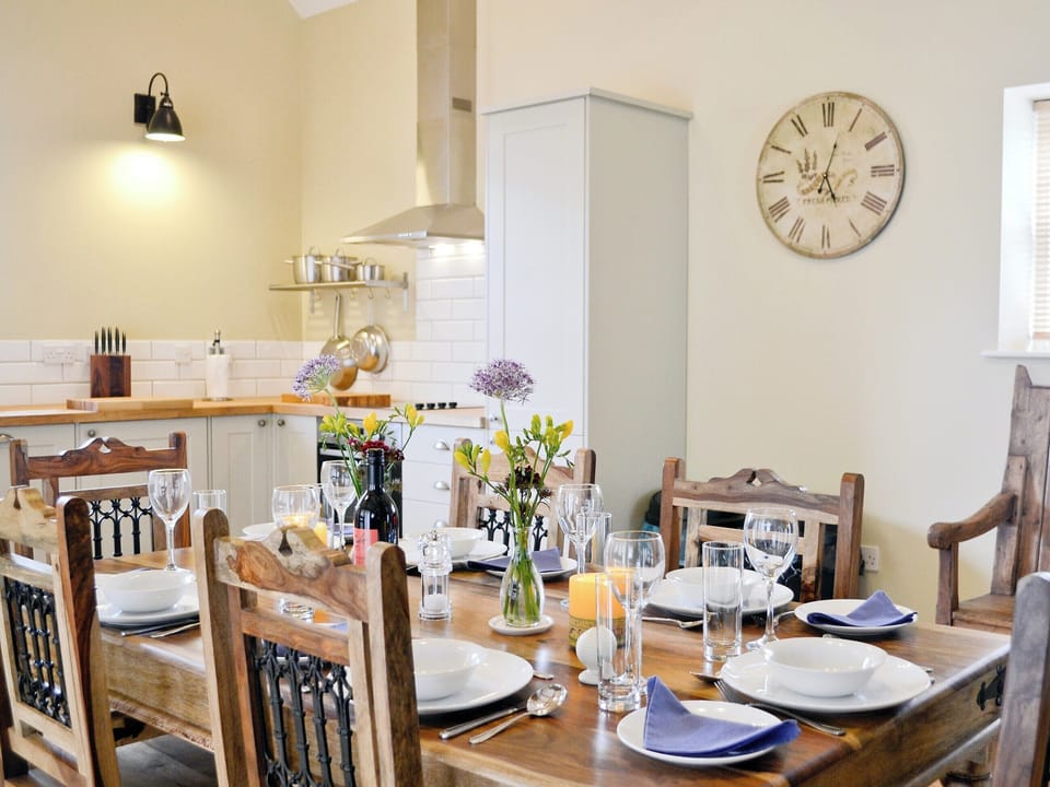 Kitchen/diner | Tanylan Farm Cottages - Coal House, Kidwelly