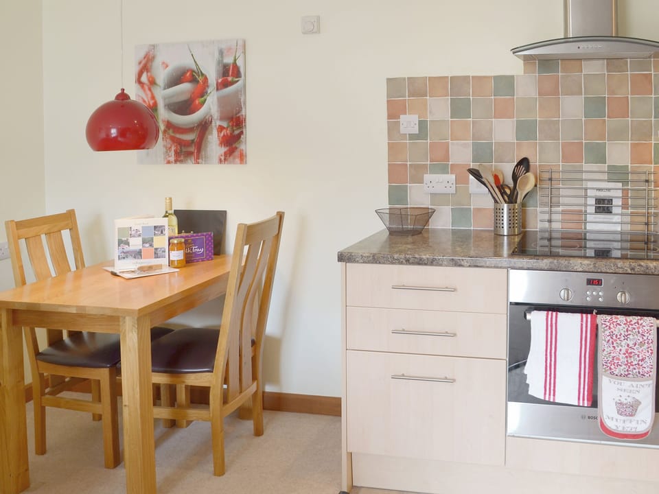 Charming kitchen/ dining area | Fig Cottage - East Dunley Cottages, Bovey Tracey