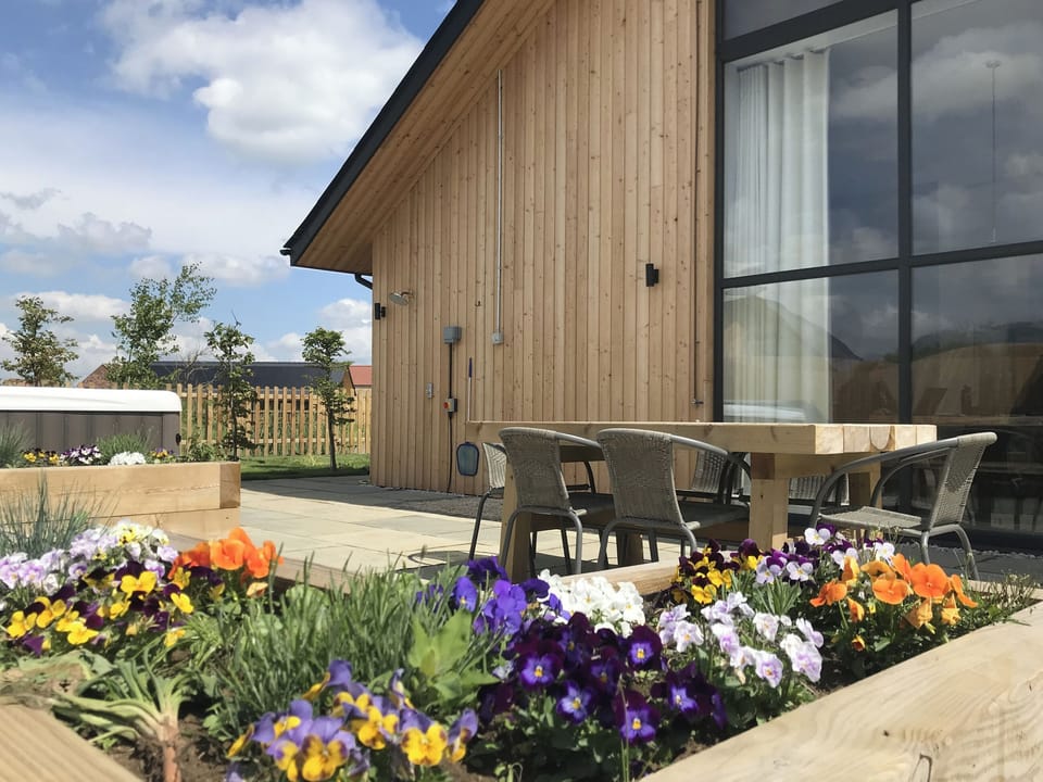 Garden | Marsh Marigold Cottage - Ashlin Farm Barns, Dunholme, near Lincoln