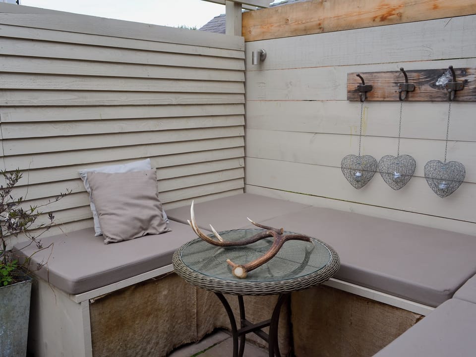 Sitting-out-area | The Nest - Cheshire Boutique Barns, Wrenbury, near Nantwich