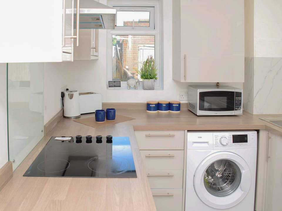 Kitchen | St Mary&rsquo;s Avenue House, Stanwell