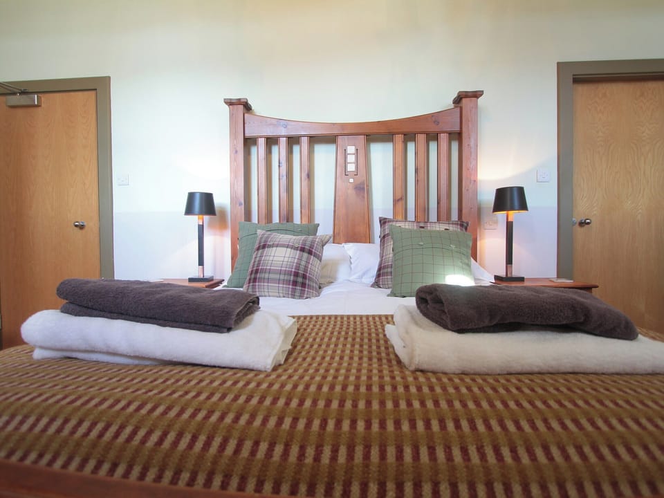 Double bedroom | Old School 15 - Glenlivet - Highland Club, Fort Augustus