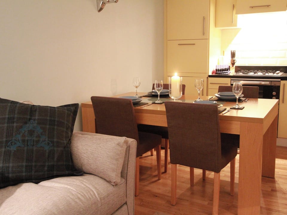 Dining Area | Raven Wing 14 - Glenwood - Highland Club, Fort Augustus