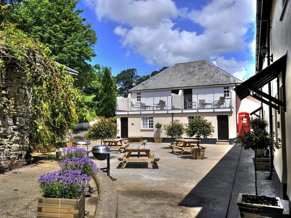Courtyard | Corffe Cottages, Tawstock, near Barnstaple