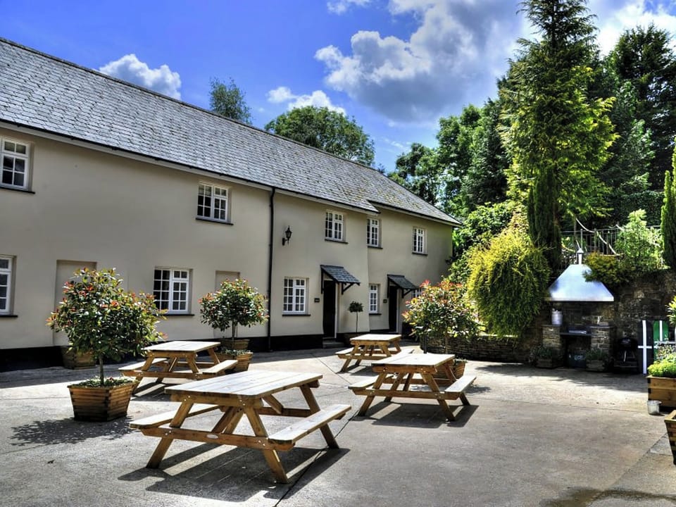Courtyard | Corffe Cottages, Tawstock, near Barnstaple