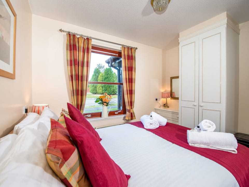 Double bedroom | Munro View - Silverglades Holiday Homes, Aviemore