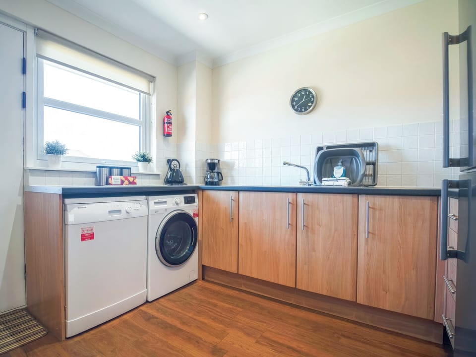 Kitchen | Birchdale Cottage - Silverglades Holiday Homes, Aviemore