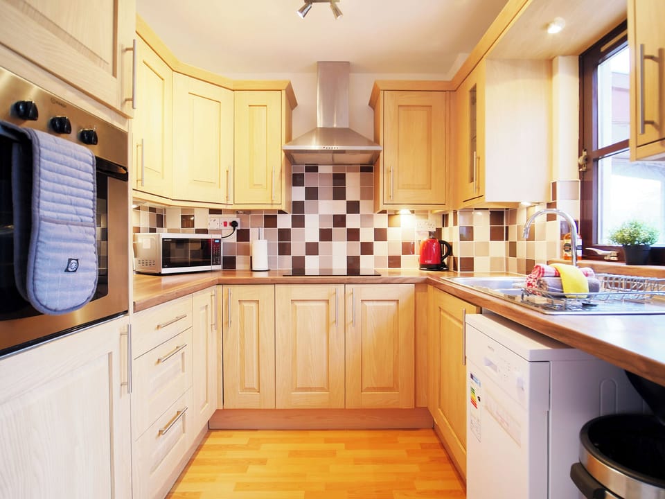 Kitchen | Ruby Cottage - Silverglades Holiday Homes, Aviemore