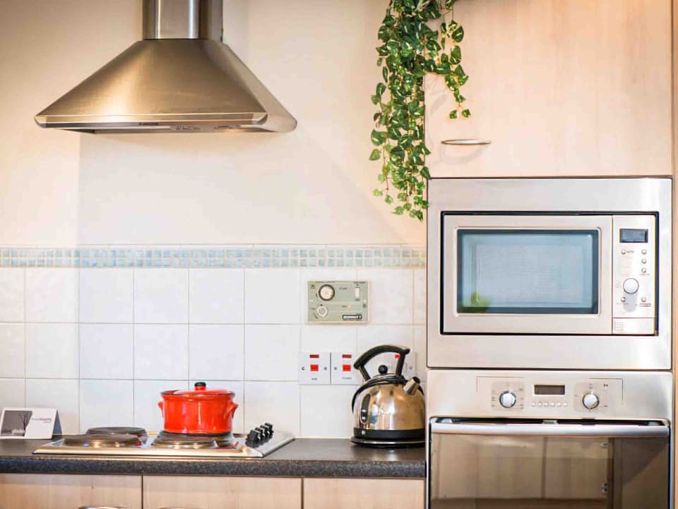 Kitchen | Golden Eagle - Silverglades Holiday Homes, Aviemore