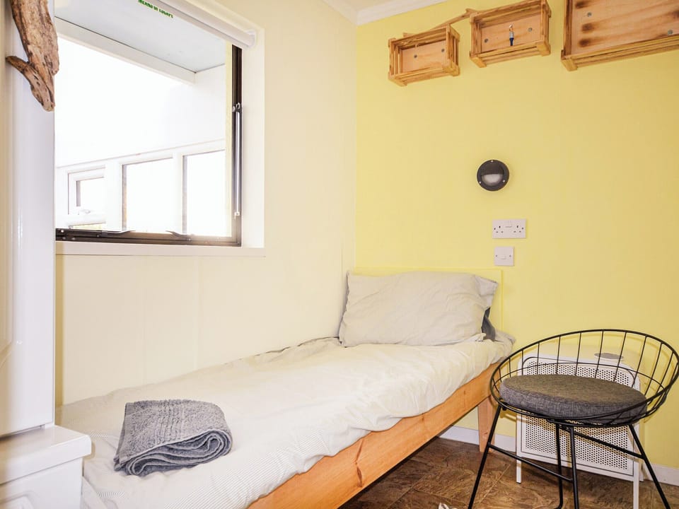 Single bedroom | Bonito, Ventnor