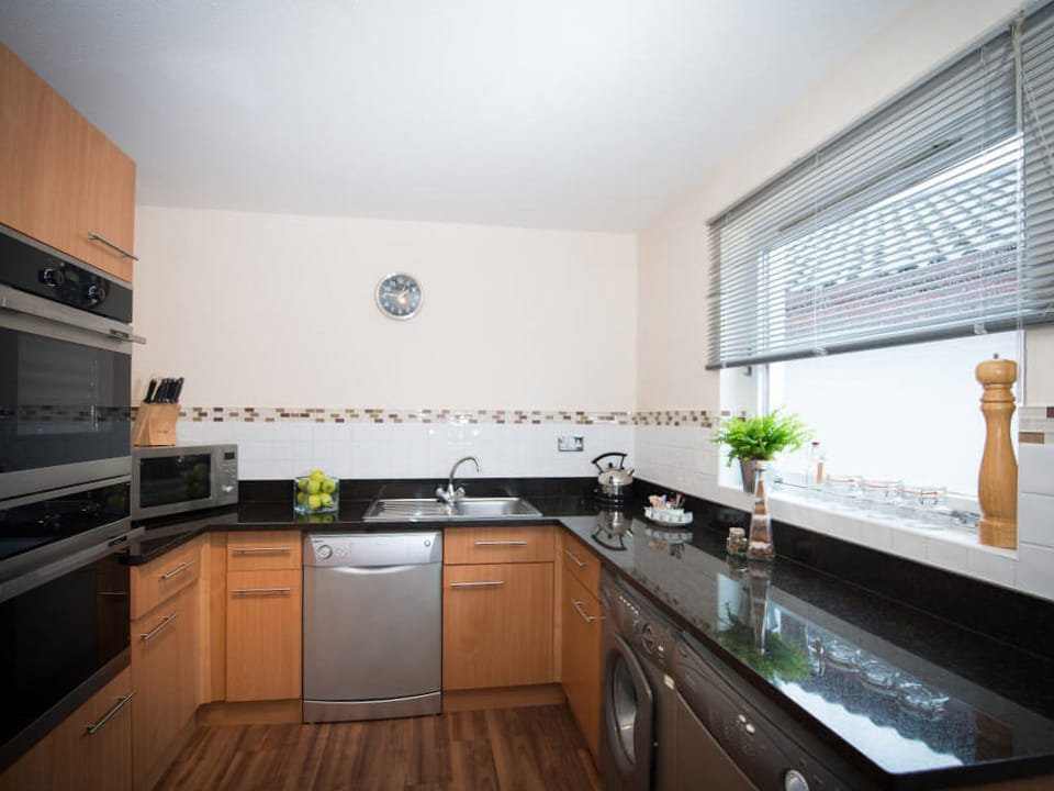 Kitchen | The Eagle - Silverglades Holiday Homes, Aviemore