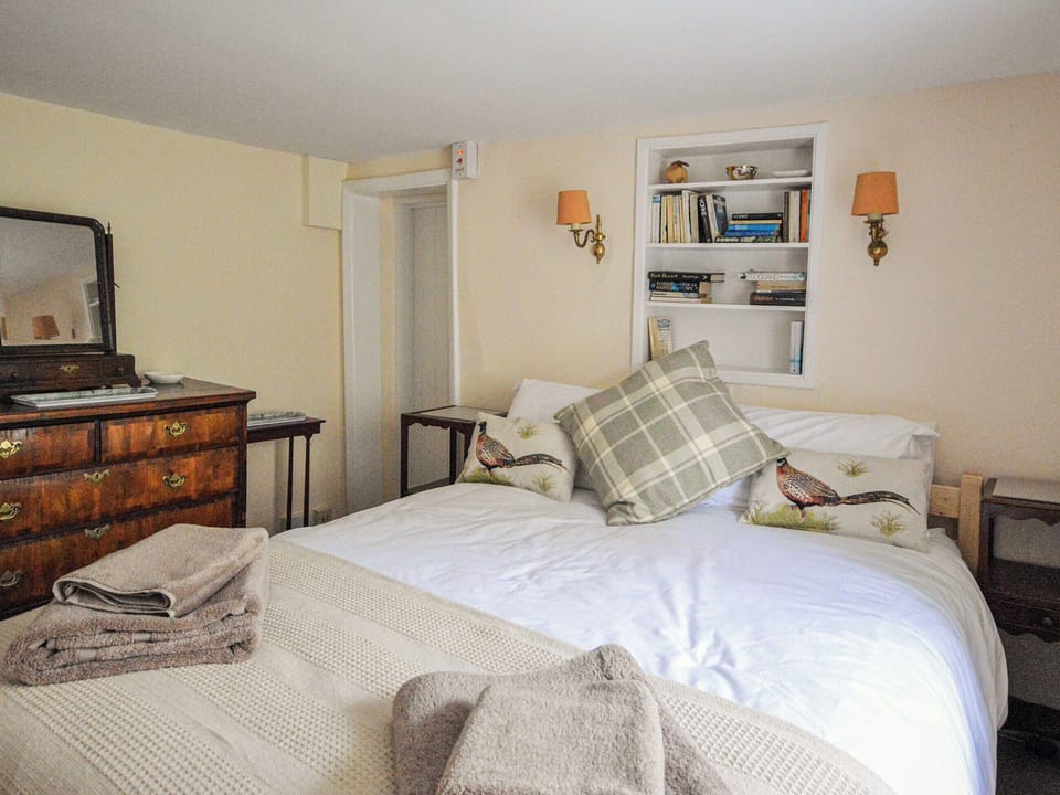 Double bedroom | Grove Cottage, Yarmouth