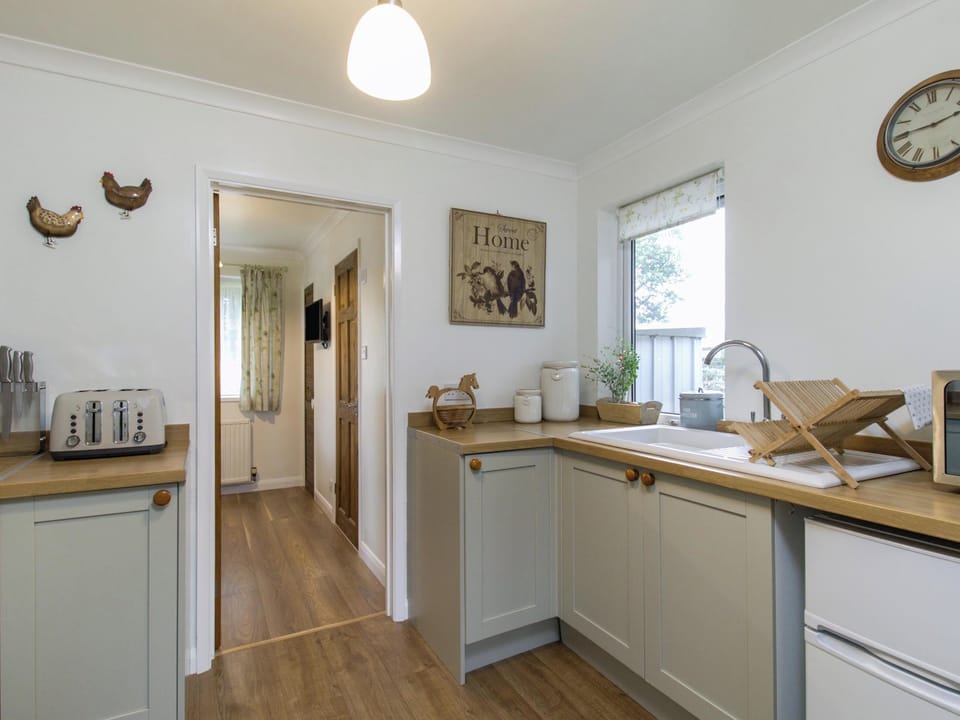 Kitchen | Queen Bower Farm Lodge, Alverstone, near Sandown