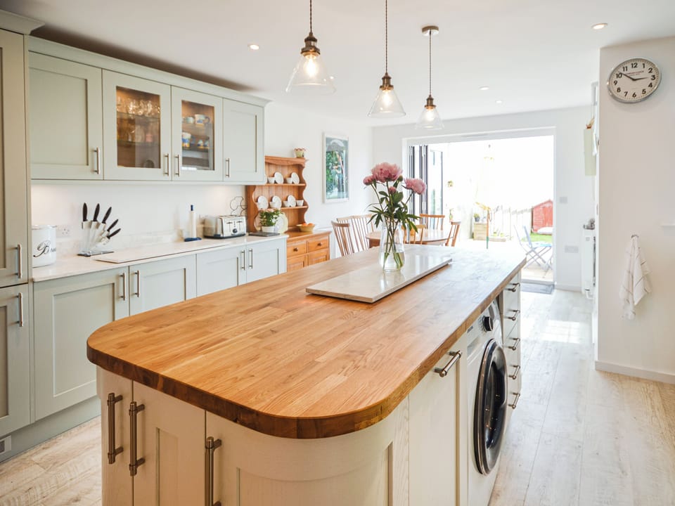 Kitchen | Jan Dee Cottage, Ventnor