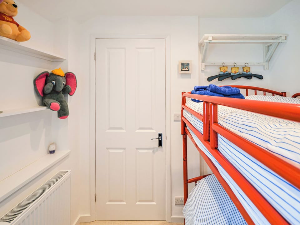 Bunk bedroom | Jan Dee Cottage, Ventnor