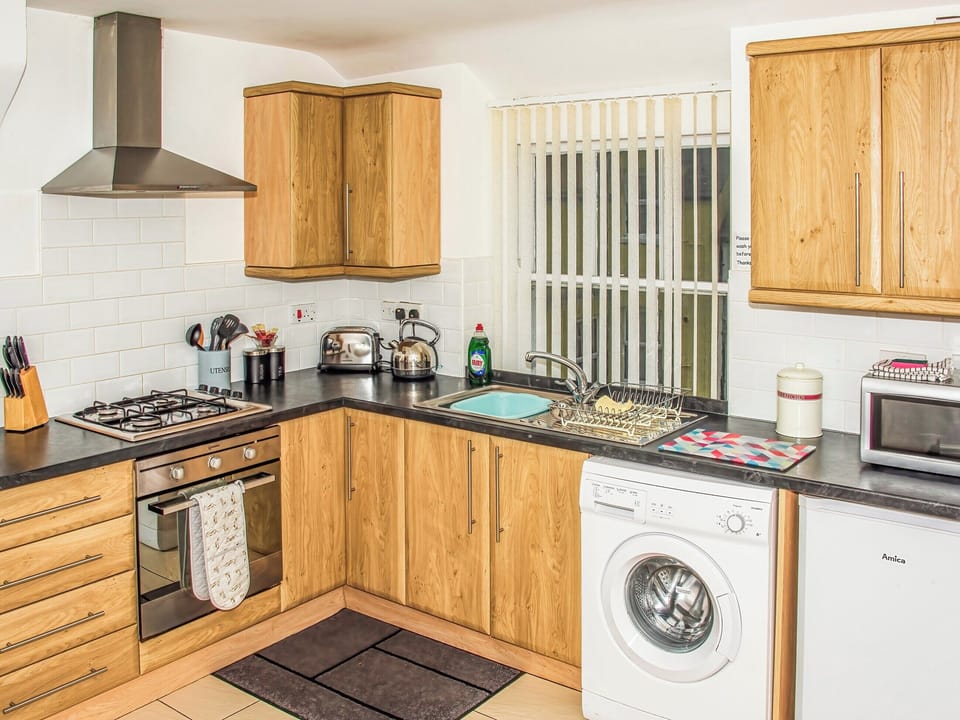 Kitchen/diner | Apartment 5 - Cosy Llandudno Apartments, Llandudno
