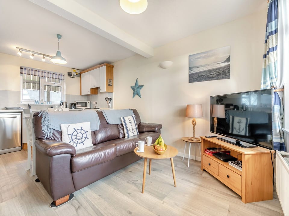 Living area | 3 Mount Brioni - Mount Brioni Holiday Apartments, Torpoint