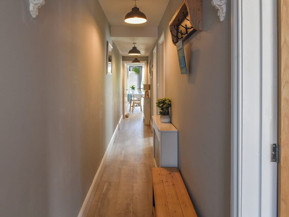 Hallway | Avocet - Suffolk Coastal Escapes, Pakefield