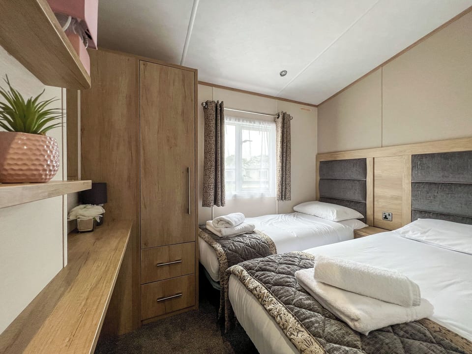 Twin bedroom | Carnaby 3, St Andrews