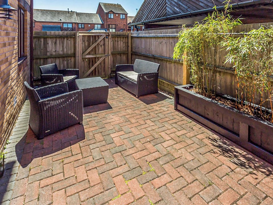 Patio | Sanderling, Poole