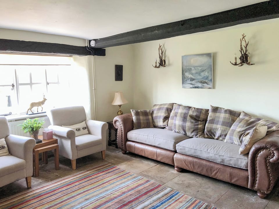 Living area | The Farmhouse - Champernhayes, Wooton Fitzpaine, near Charmouth