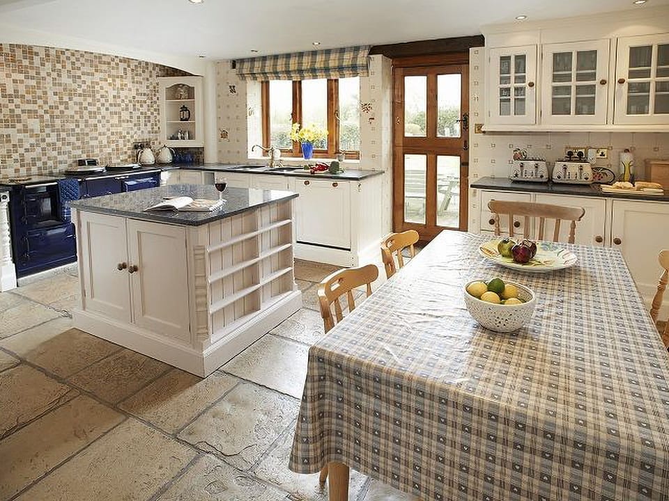 Kitchen | The Barn - Champernhayes, Wooton Fitzpaine, near Charmouth