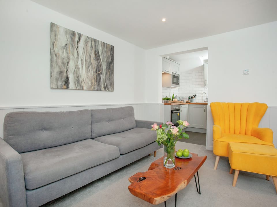 Living room | Salty Dog - Sunnybeach Holiday Apartments, Paignton