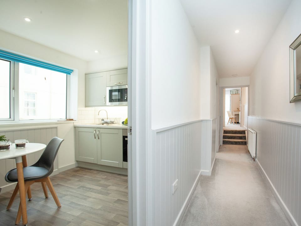 Interior | Seagulls Rest - Sunnybeach Holiday Apartments, Paignton