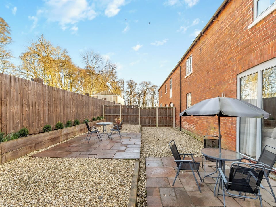 Garden | Rolling Mill - Wolds Way Holiday Cottages, Low Hunsley, Cottingham