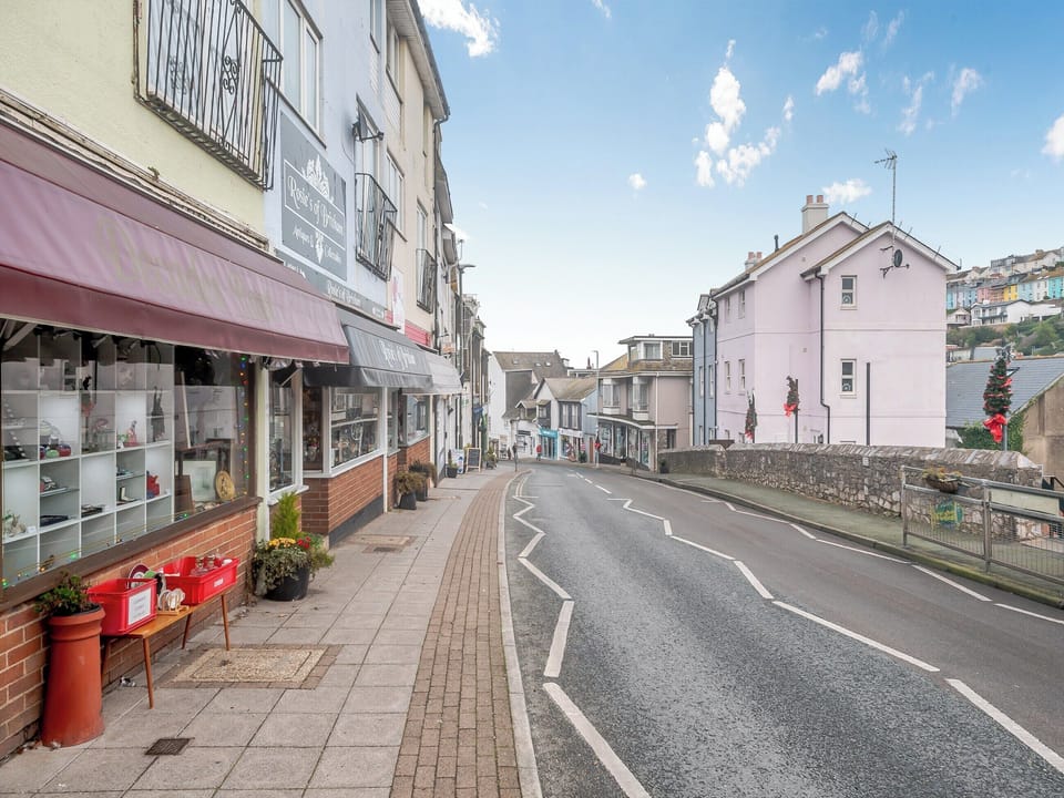 Surrounding area | Captains Rest, Brixham
