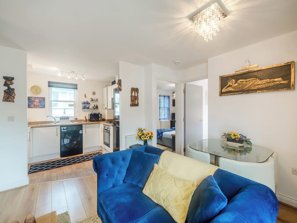 Living room/dining room | Captains Rest, Brixham