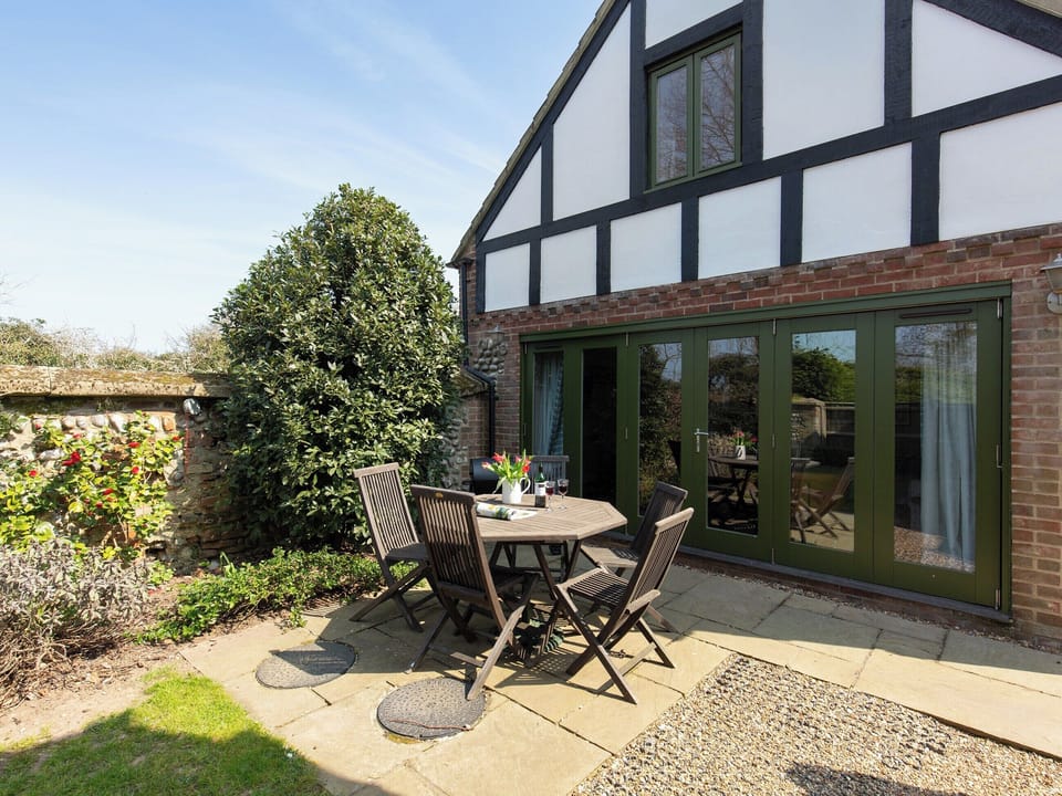 Sitting-out-area | The Riding Stable, West Beckham