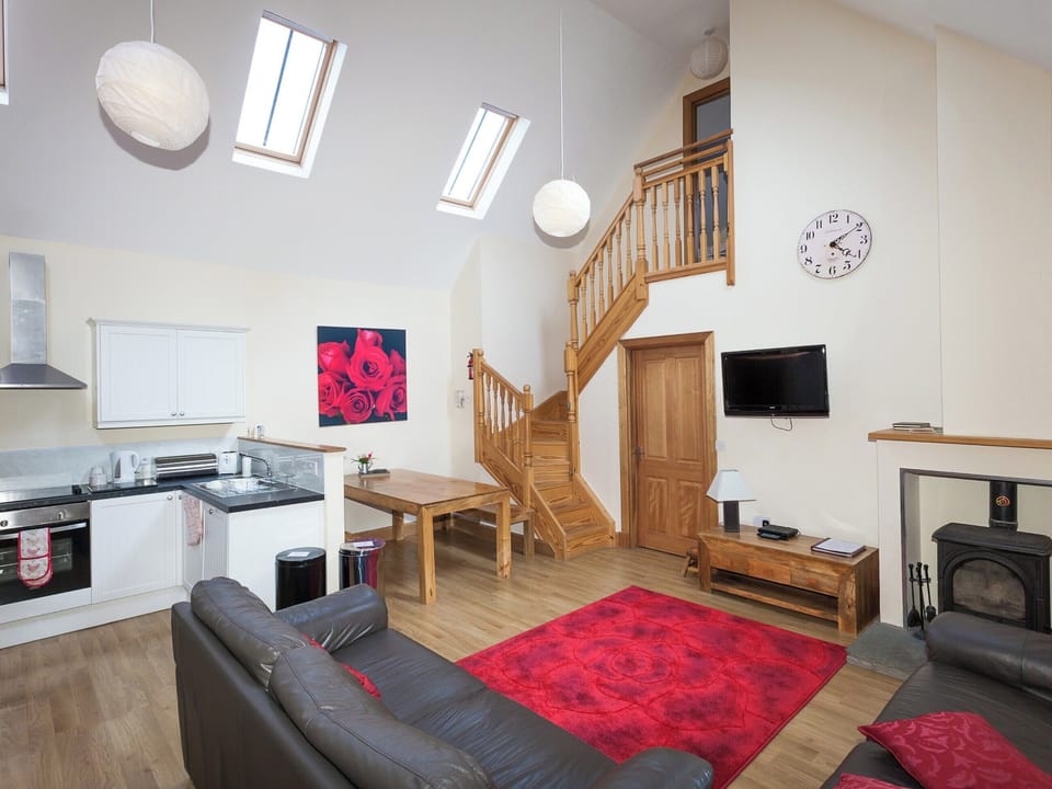 Open plan living space | Honeysuckle Cottage - Williamscraig Holiday Cottages, Linlithgow