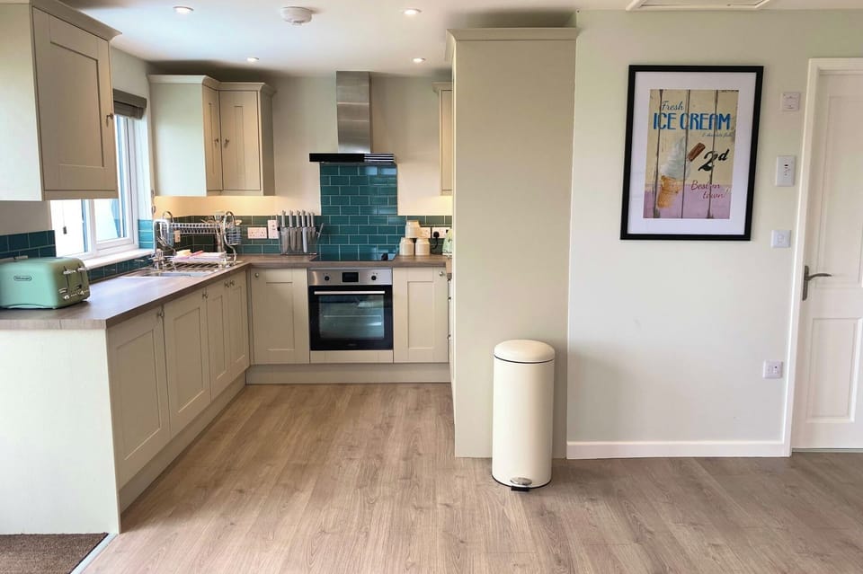 Kitchen area | Lusty - Carnebo Holiday Barns, Perranporth