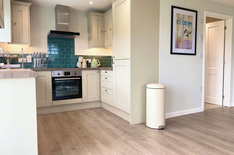 Kitchen area | Lusty - Carnebo Holiday Barns, Perranporth