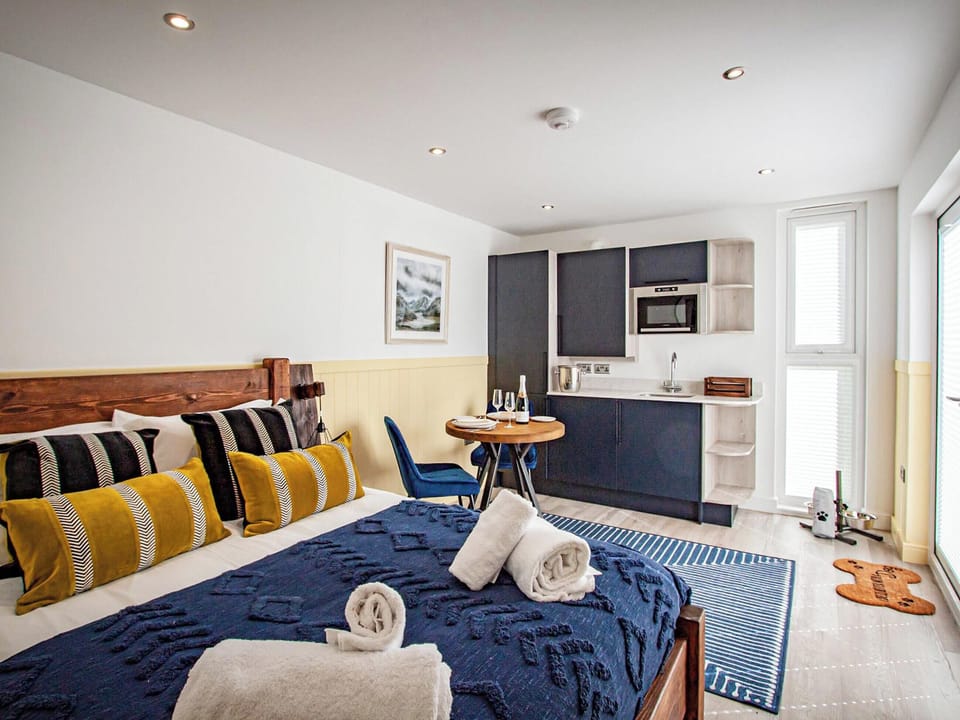 Open plan living space | Spring Wood - Winster Pods, Windermere