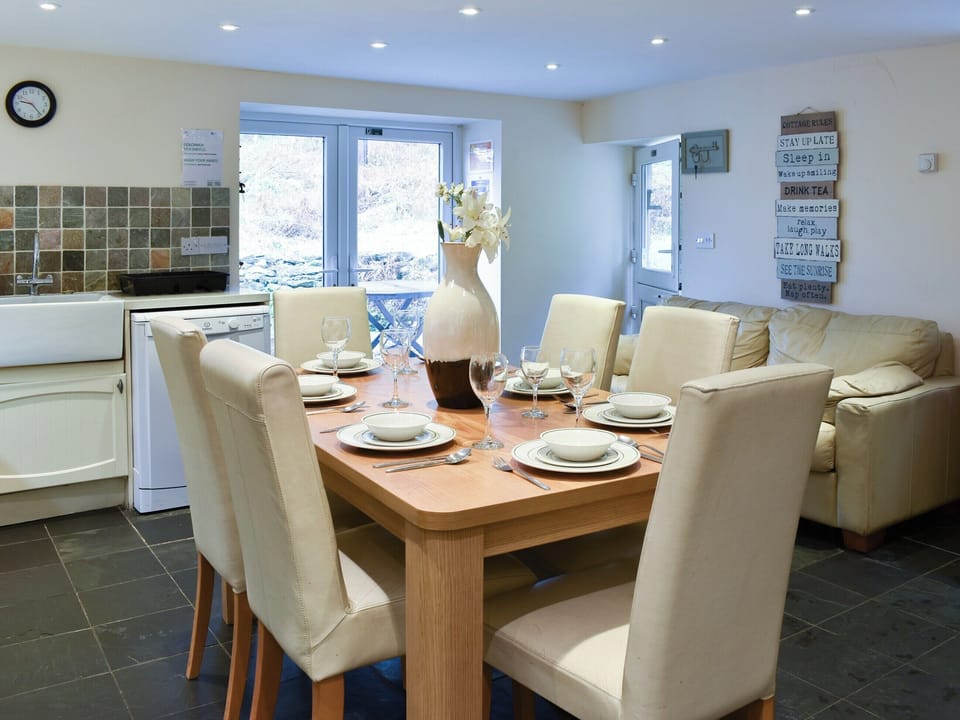 Kitchen/diner | Snowdon - Red Dragon Cottages, Beddgelert