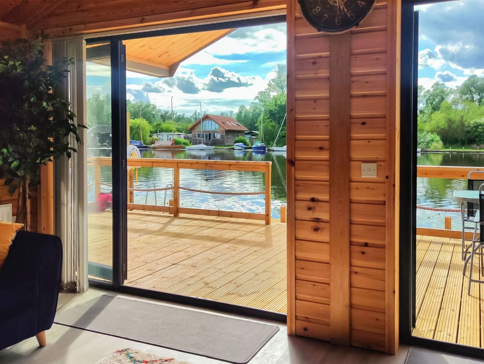 Living area | Nature&rsquo;s Nook - Norfolk Holiday Lodges, Brundall