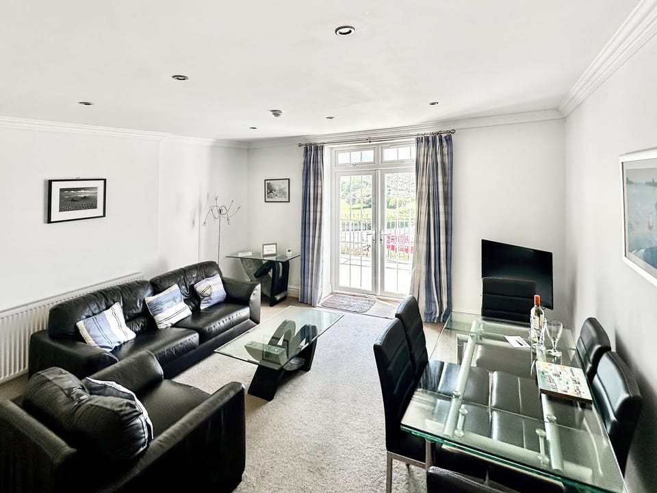 Open plan living space | Apartment 5 - Wow Holidays, Woolacombe