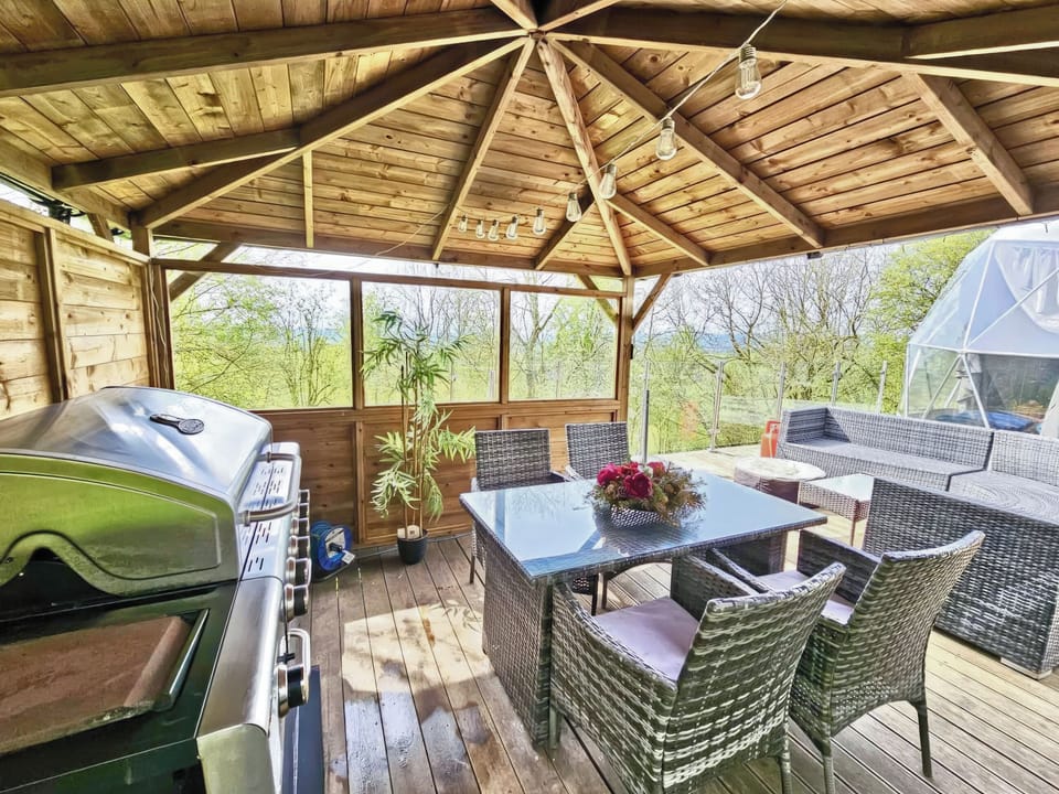 Outdoor area | The Star Dome - Woodland Escapes, Ludlow
