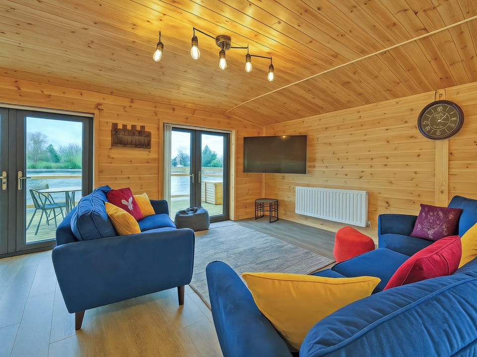 Living area | Ferry Lodge - Norfolk Holiday Lodges, Brundall