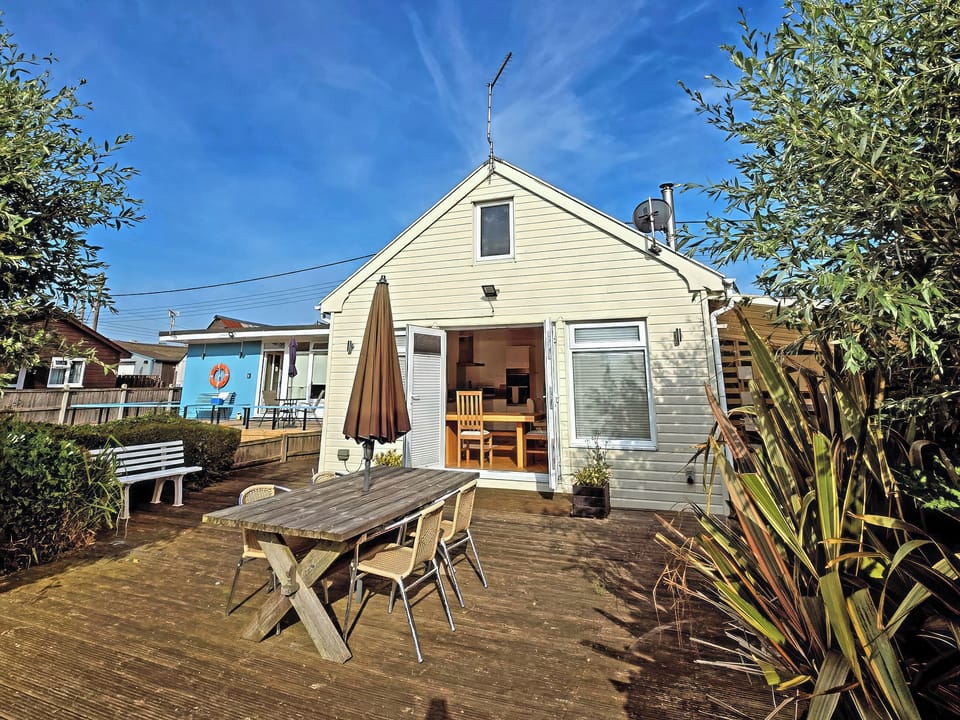 Exterior | Dinky Daze - Norfolk Holiday Lodges, Brundall
