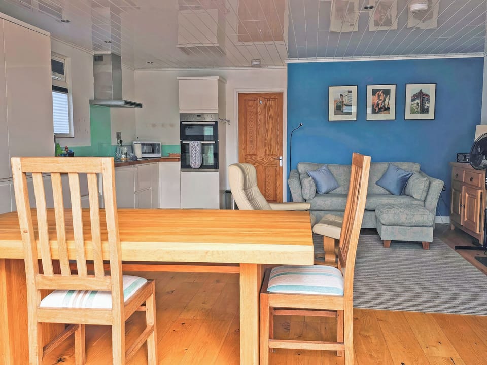Open plan living space | Dinky Daze - Norfolk Holiday Lodges, Brundall