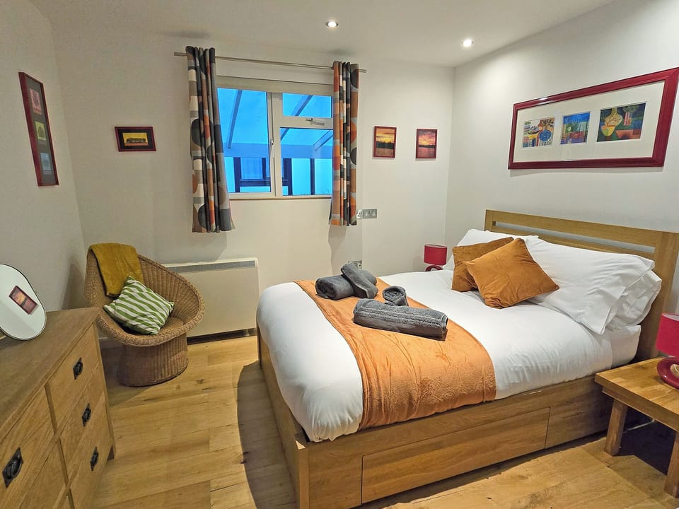 Double bedroom | Dinky Daze - Norfolk Holiday Lodges, Brundall
